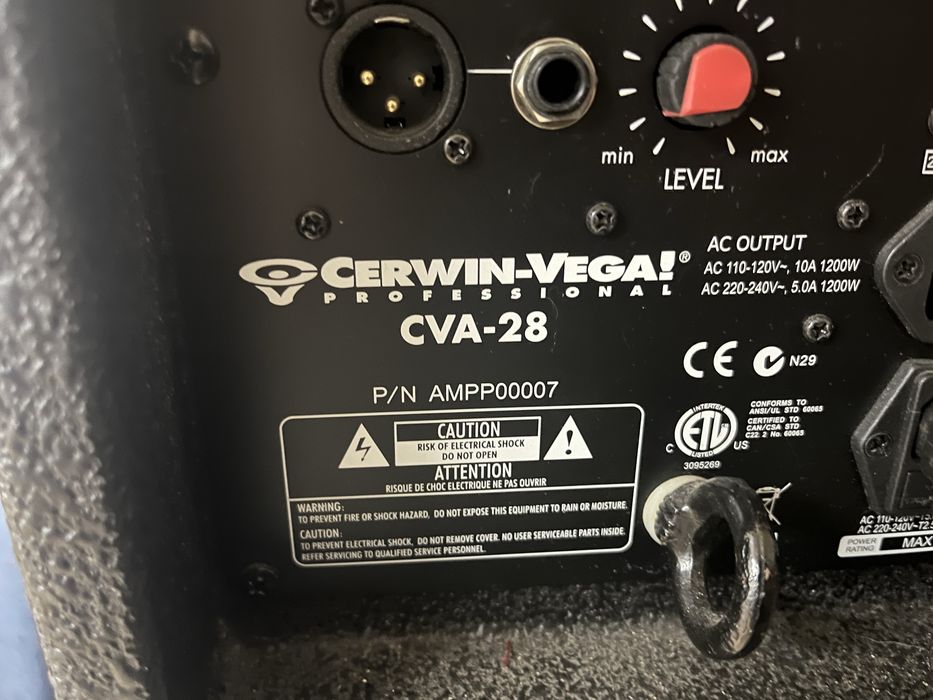 Par de colunas ativas Cerwin-Vega CVA-28