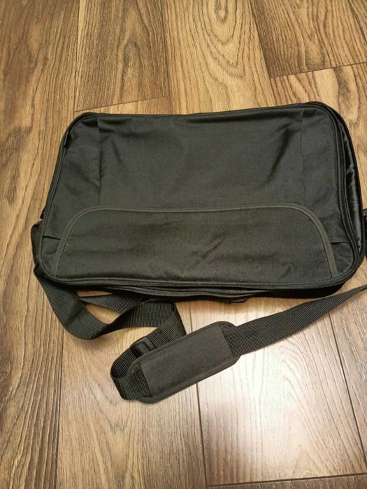 Сумка , рюкзак для ноутбуків