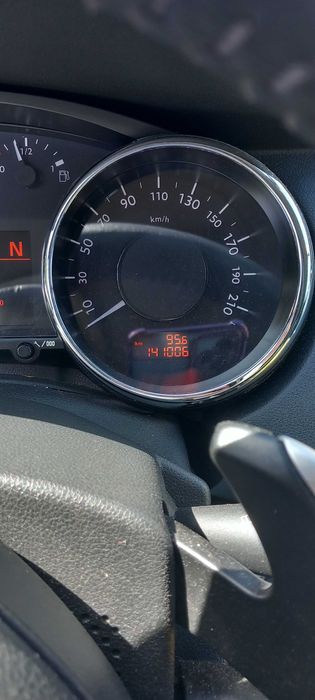 Veículo peugeot 5008