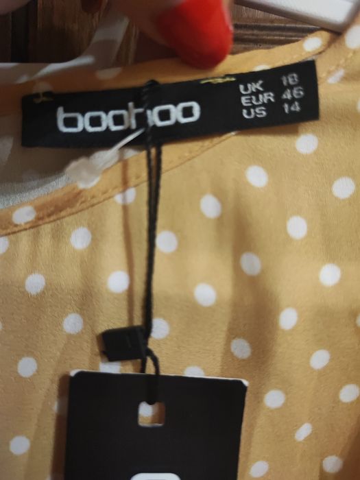 Костюм брючный(комбинезон)новый 18 р.