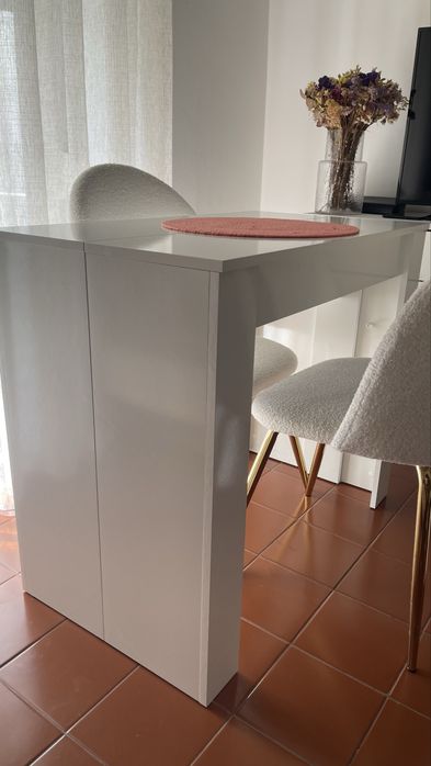 Mesa branca extensivel