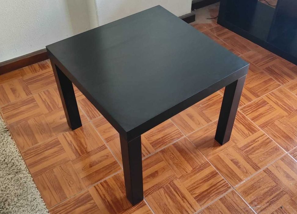 Mesa de centro em preto