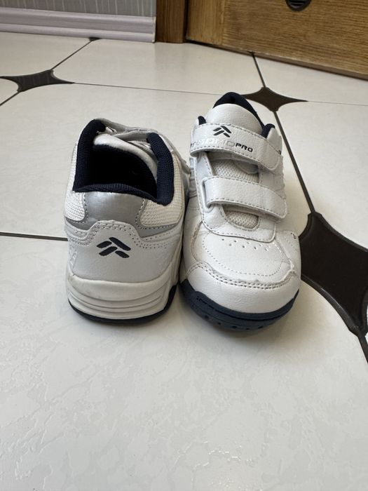 Продам кросівки для хлопчика