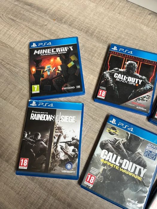 PS4 Bundle com Minecraft, GTA V e 4 Call of Duty