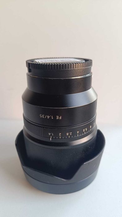 SONY	f/1.4 35 mm ZA-FE