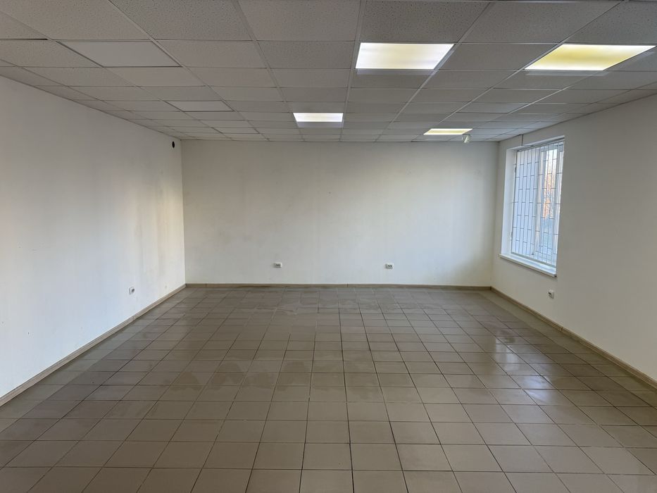 Сдам в оренду маназин площою 64кв.м