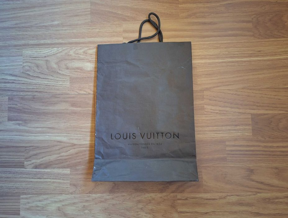 Saco de papel Louis Vuitton - original