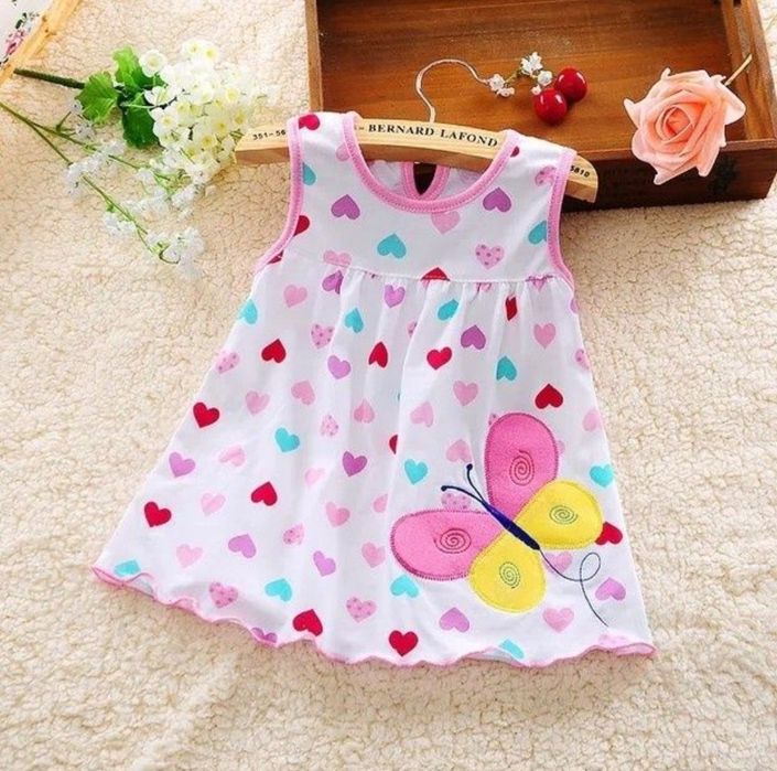 Платье с бабочкой на девочку 12-18 месяцев