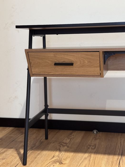 Biurko koloru dęba_ używane