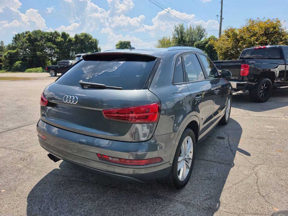 Audi Q3      2018