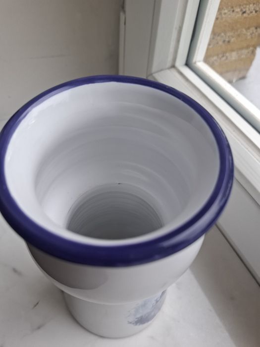 Elegancki  wazon, ręczna manufaktura ceramiczna w Maklemburgii / Pomorze/ Niemcy