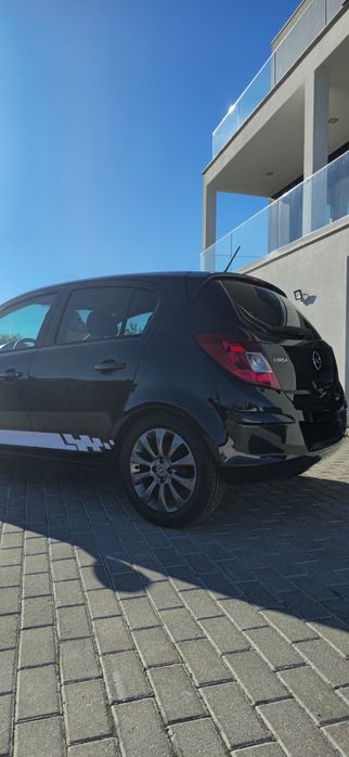 Opel Corsa 1.2 Black Edition Poucos Quilómetros