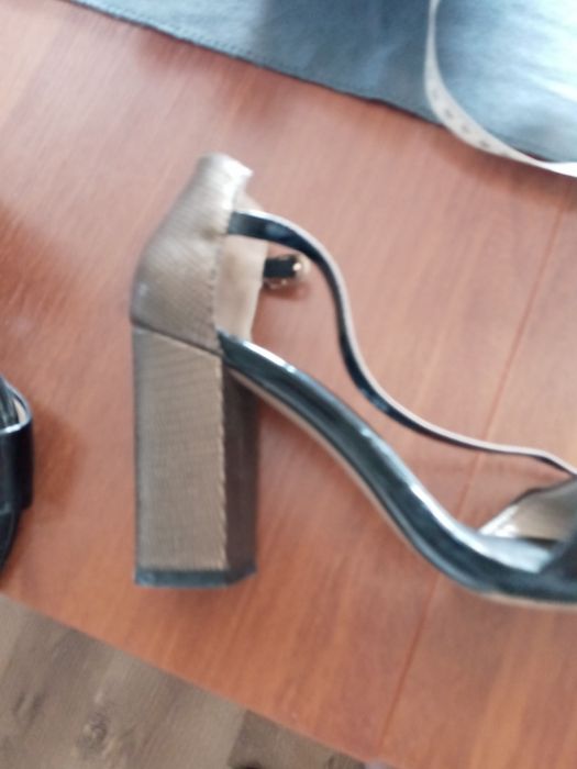 Sandaly monnari obcas z pieta 35 zloto czern