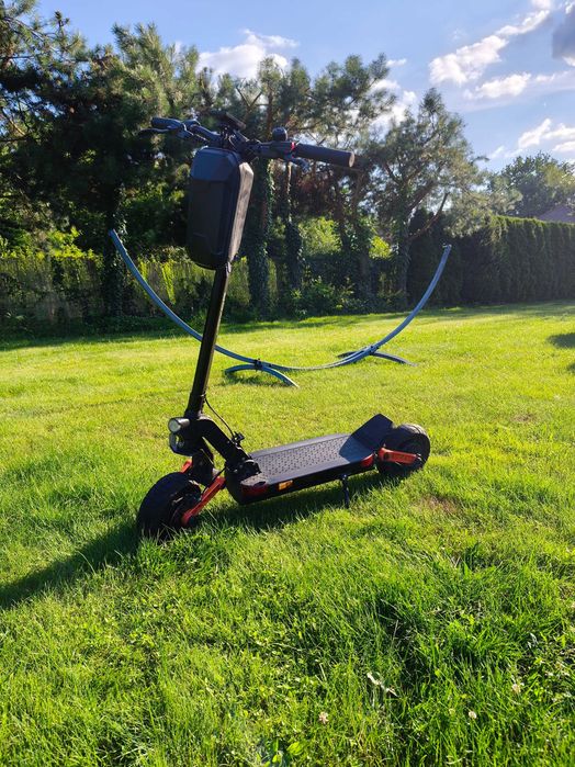 Hulajnoga elektryczna Joyor S10-s się 2000w 18ah uszkodzony- włączający się