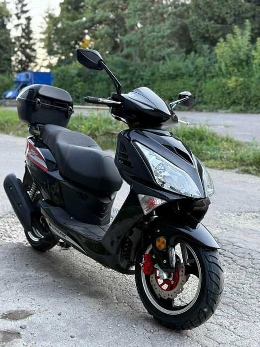 Скутер SPARK SP150S-17R