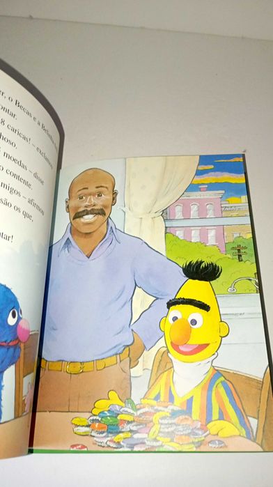 È um segredo! - livro da Rua Sésamo