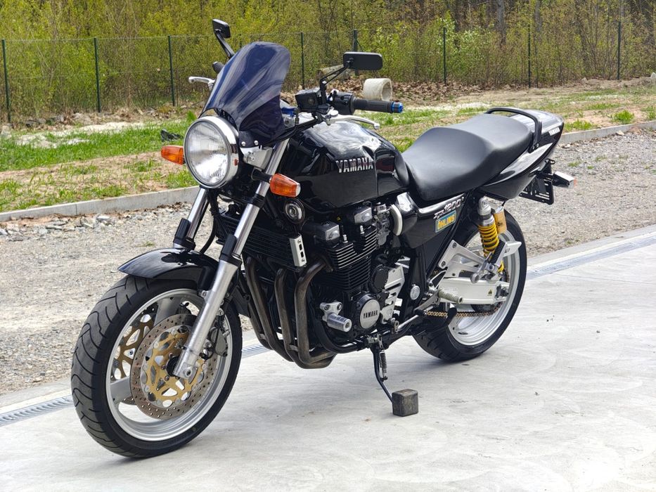 Yamaha xjr 1200 Inazuma zephyr cb