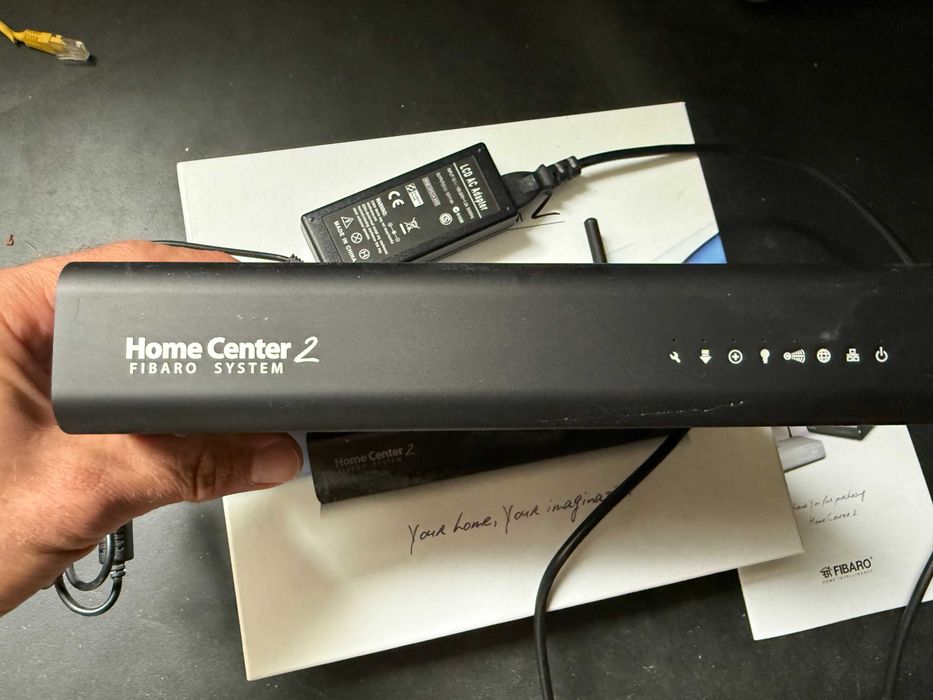 Centrala sterująca FIBARO Home Center 2 Czarna Sprawna Polecam!