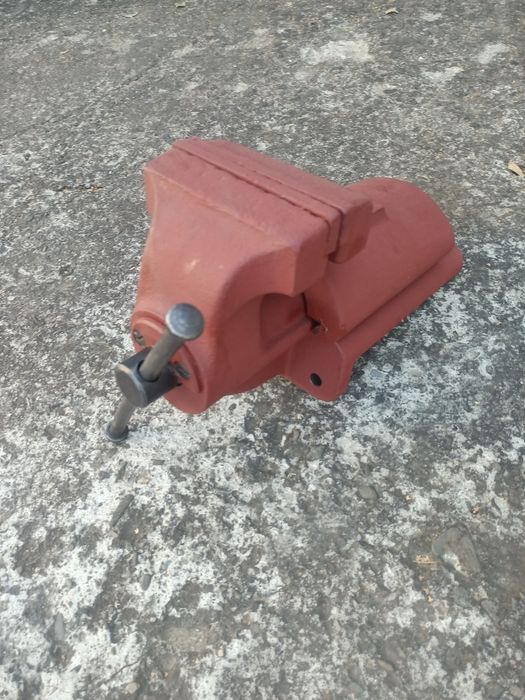 Duże imadło PRL 160 , 34 kg szczęki 16 cm, stare narzędzia