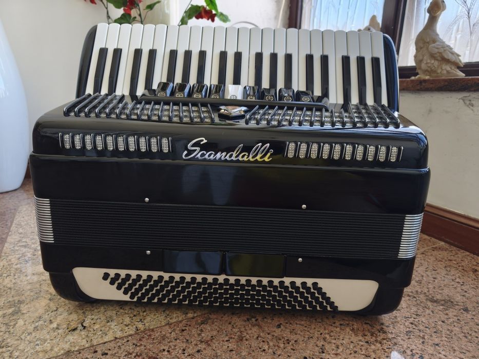 Acordeão Scandalli Musette 4 Voz