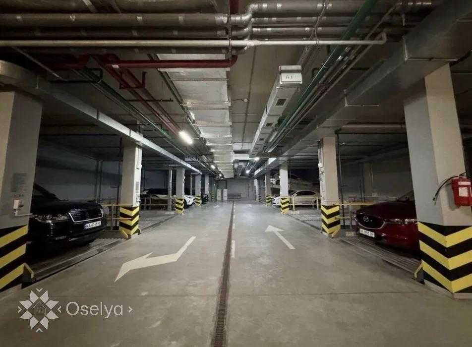 Без % Продаж паркомісця в ЖК «Бульвар Фонтанів» 17.40 м²