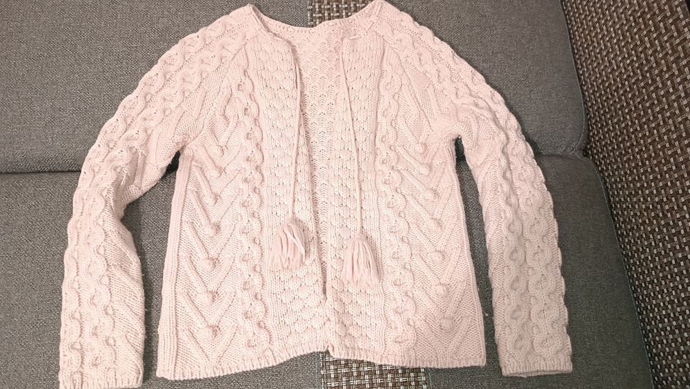 Тепла в'язана кофта