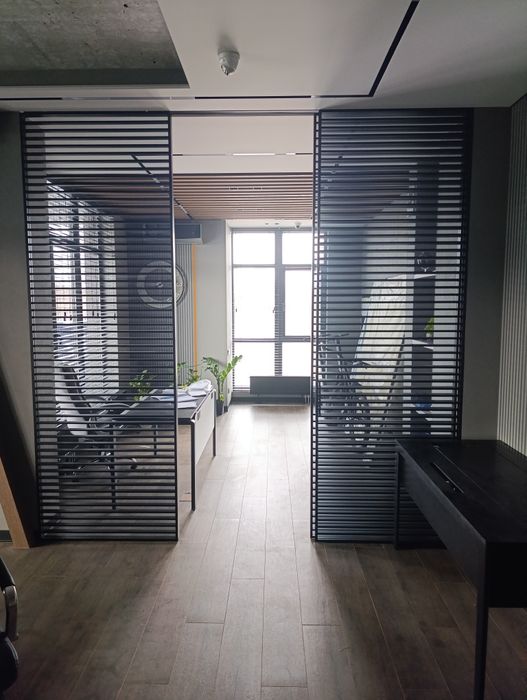 Монтаж межкомнатных дверей и перегородок, любой сложности