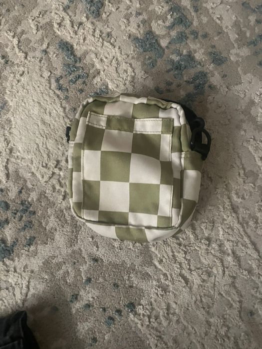 Сумка от бренда vans