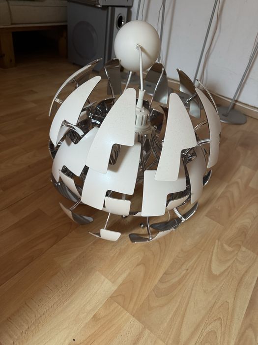 Candeeiro Ikea  branco e prateado