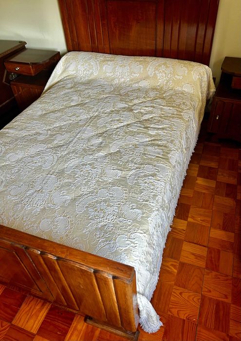 Quarto Completo em Madeira Maciça
