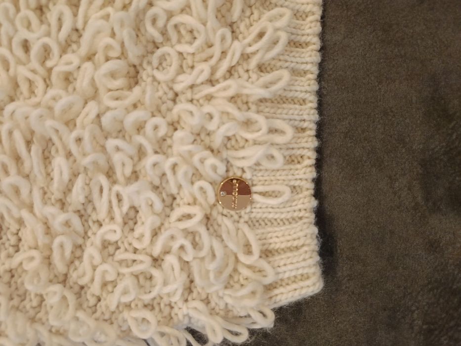 Kardigan w kolorze jasnego beżu rozmiar uniwersalny