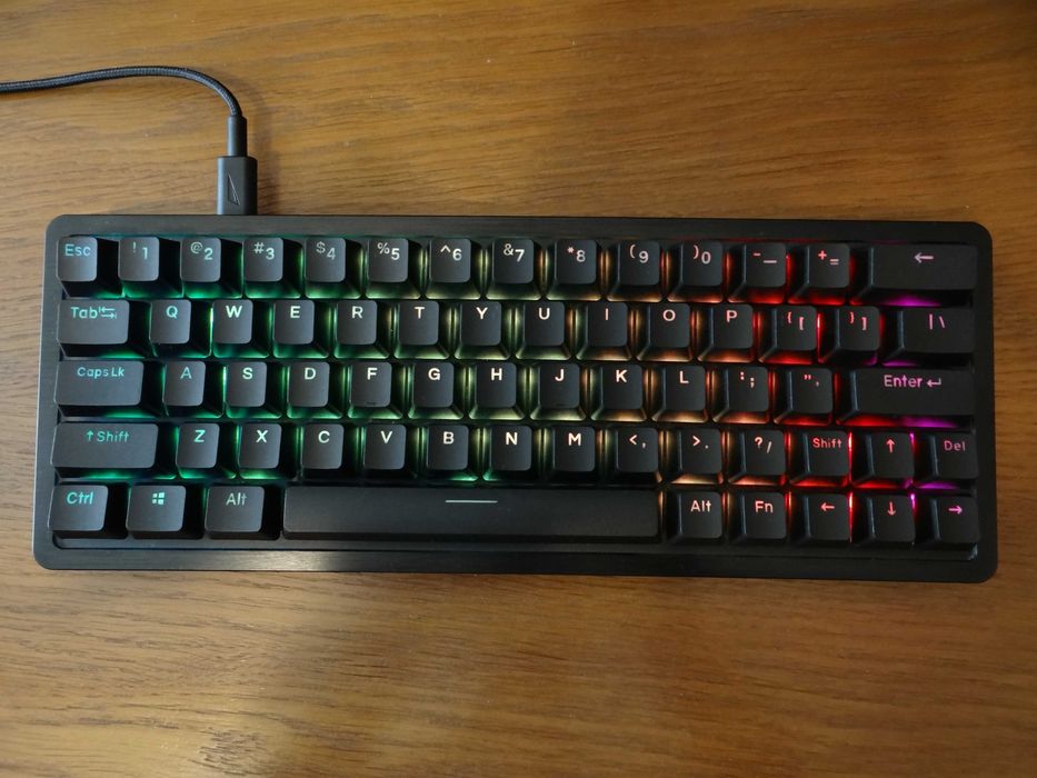 Teclado MOUNTAIN Everest 60