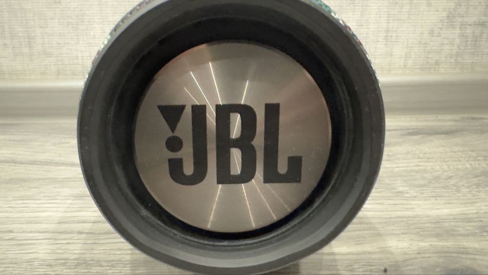 Продам портативну колонку (аналог Jbl), камуфляж