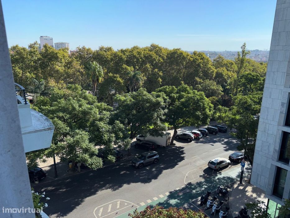 Apartamento T2  com elevador, Parque Eduardo VII