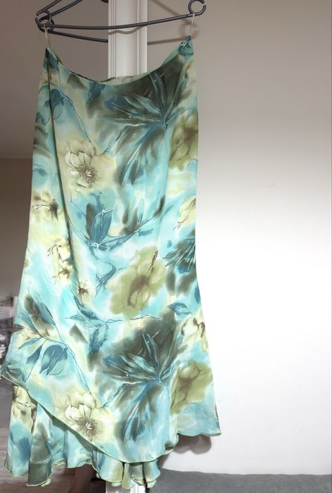 Piękna Spódnica maxi w kwiaty z falbanami vintage