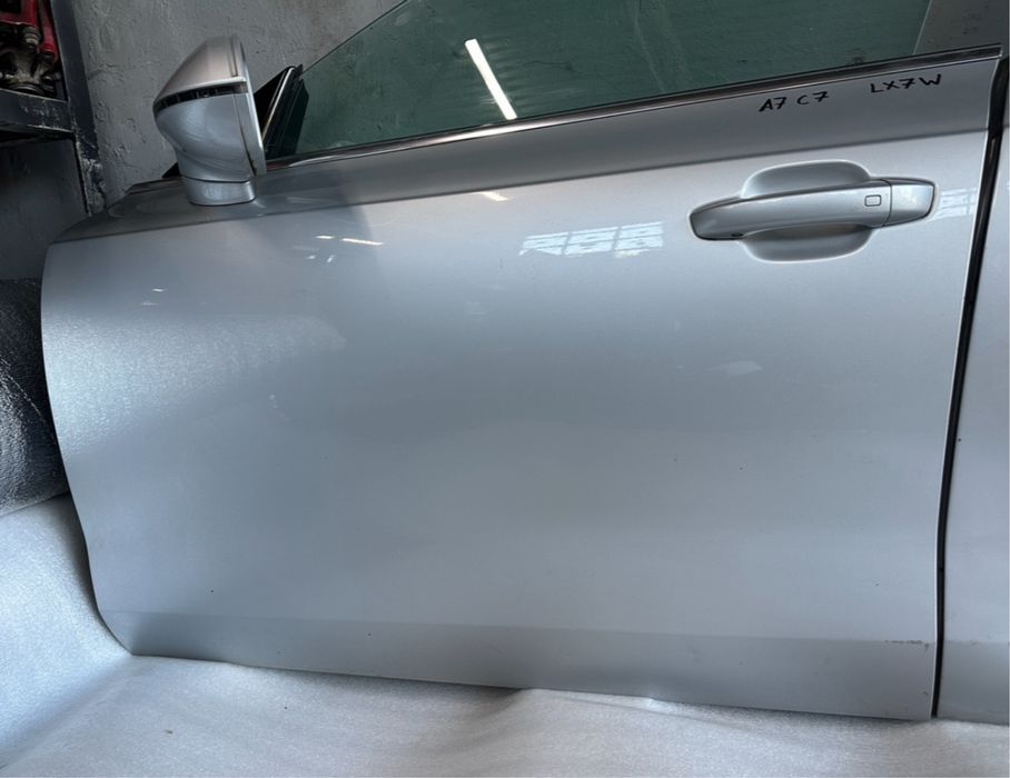 Дверка AUDI A7 S7 RS7 c7 4g 10-18р LX7W Оригінал Алюміній