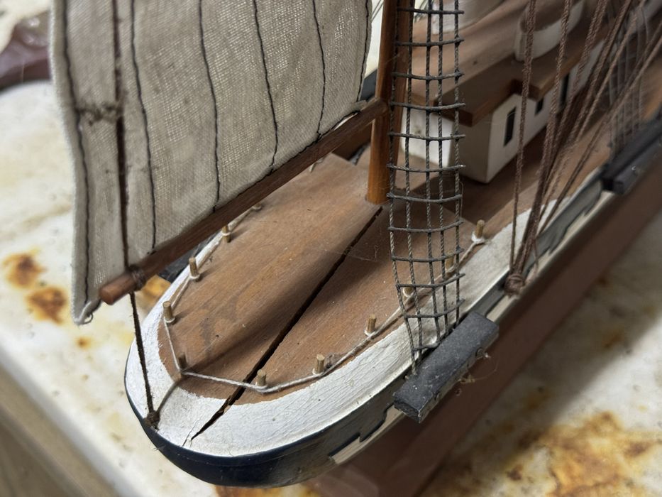 3 Barcos em Miniatura (Para Restauro Profundo / Peças)