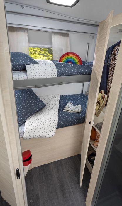 Wynajem Kampera Chausson 720 Model 2025 komfortowy, bogato wyposażony.