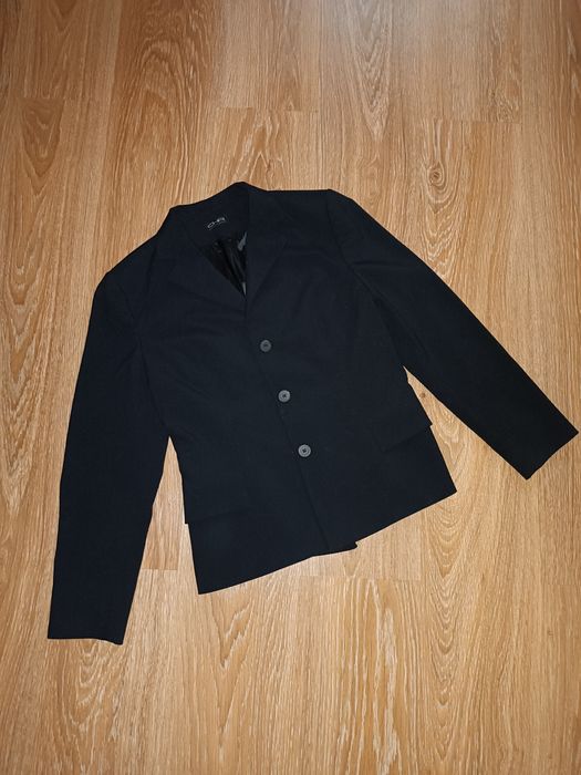 Жіночий класичний піджак