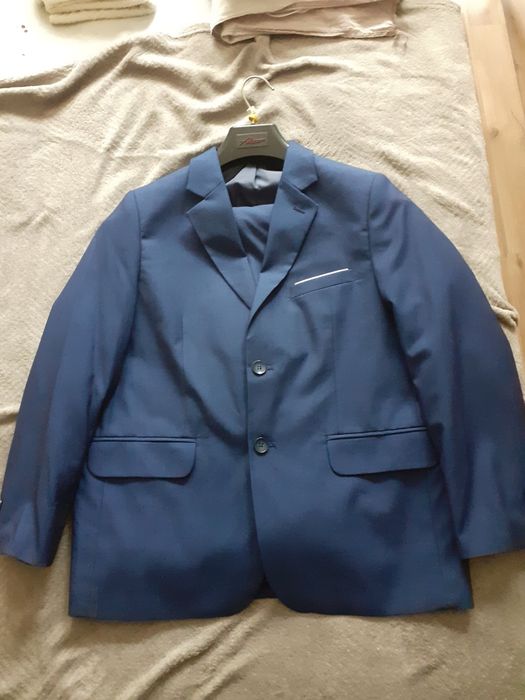 Garnitur chlopiecy 152 xxl firmy Standar