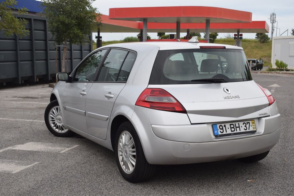 Renault Megane 1.5 dCi - Versão Luxe Privilege - Com GPS e Económico