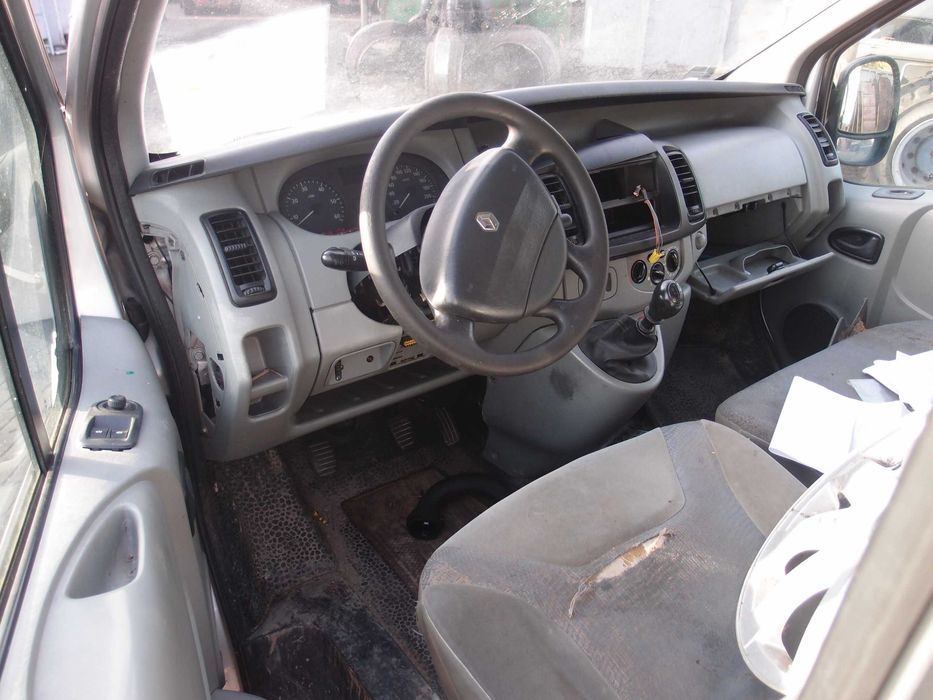 Renault Trafic II / 1.9D 100km / 2006r / na części