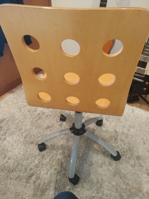 Vendo cadeira escritório semi-novo