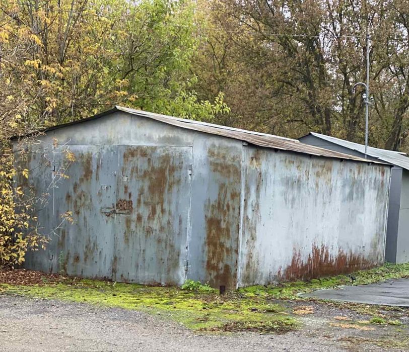 Гараж металевий в кооперативі