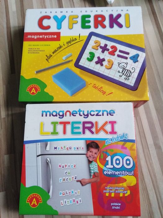 Cyferki i literki na lodówkę.