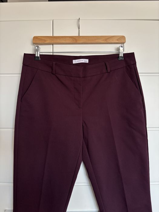 Burgundowe eleganckie proste spodnie Reserved 42