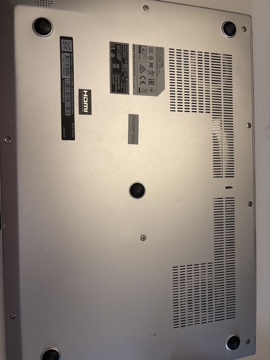 Laptop MSI Modern 14 A10RAS i5 8GB RAM SSD512Gb