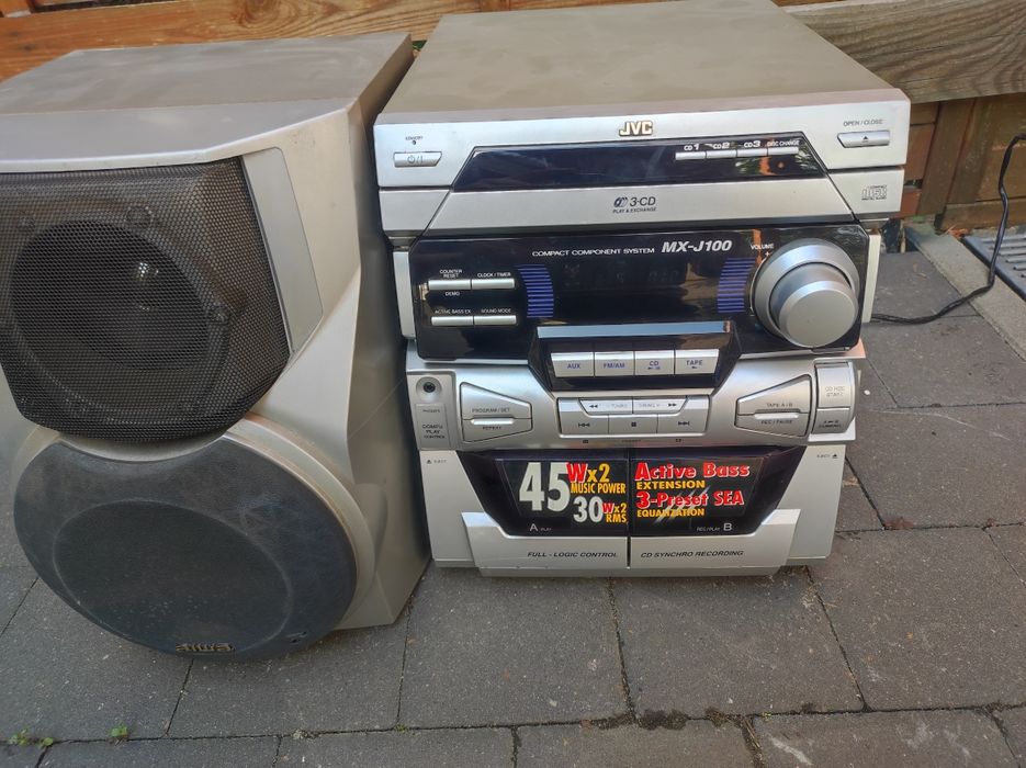Wieża JVC z pilotem Jarosław • OLX.pl