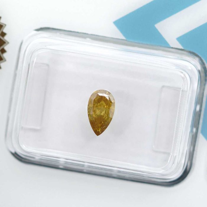 Diamante Natural 0.63ct Fancy Orangy Yellow - Certificado IGI