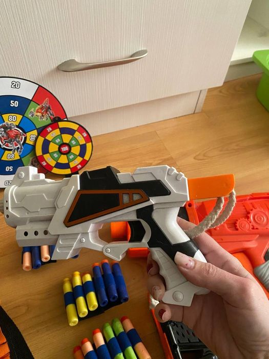 Бластери Nerf Zombie, Dinobots, патрони, ремені, мішені